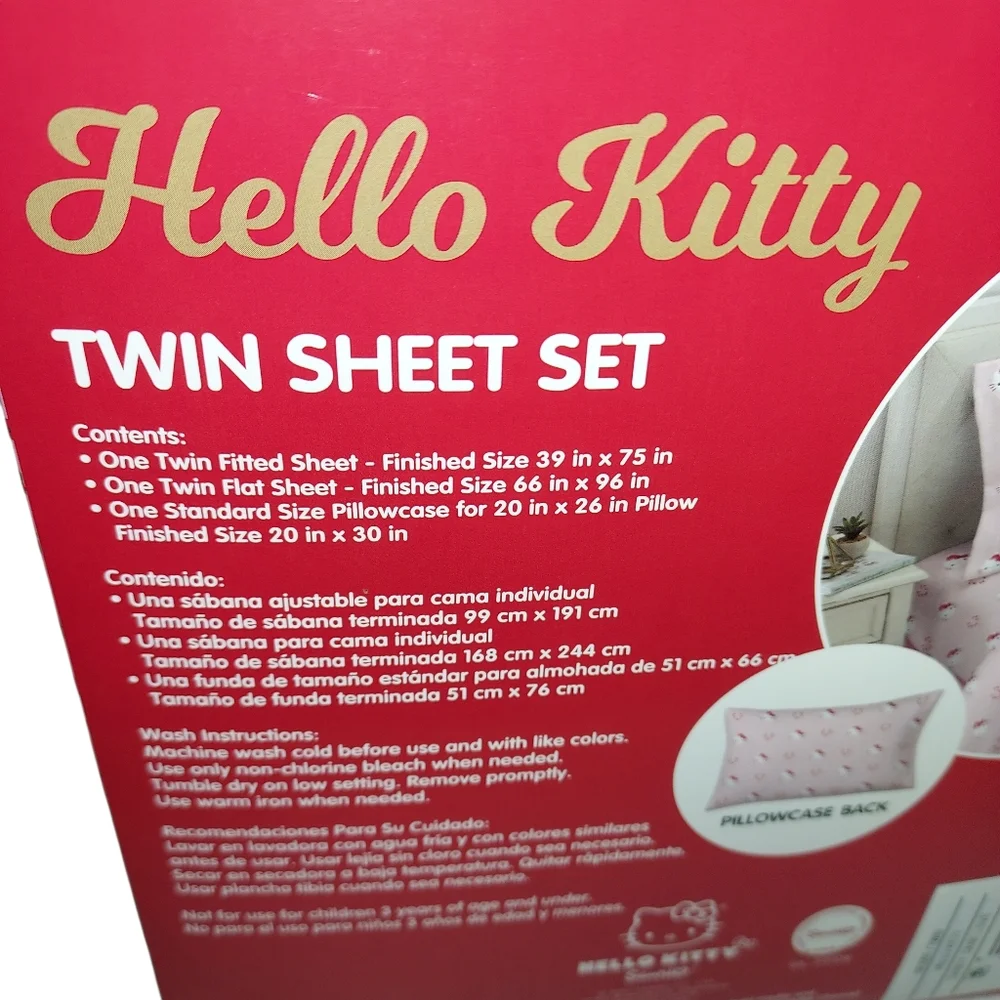 Brand New Sanrio Hello Kitty Twin Size Bed Sheet Set (3-Piece) Christmas Theme